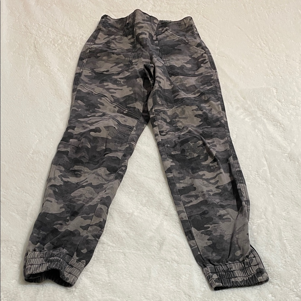 SPANX Black Camouflage Zipper Pants